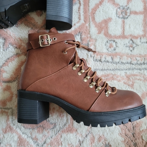 Chase + Chloe Emerson Platform Combat Booties NWOB - Picture 6 of 8